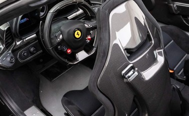 Ferrari 458 Speciale Aperta LHD 14