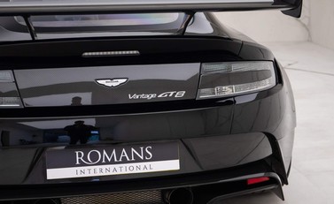 Aston Martin Vantage GT8 21