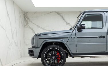 Mercedes-Benz G Series AMG G 63 4MATIC 25