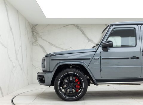 Mercedes-Benz G Series AMG G 63 4MATIC 25