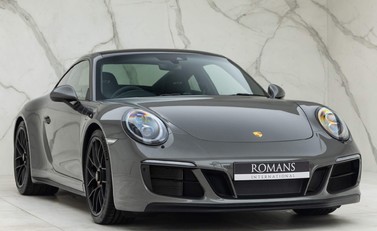 Porsche 911 CARRERA 4 GTS (991.2) 6