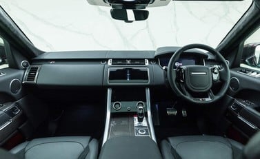 Land Rover Range Rover Sport 5.0 SVR Carbon Edition 13