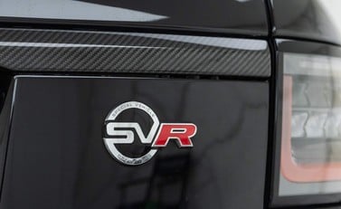 Land Rover Range Rover Sport 5.0 SVR Carbon Edition 32