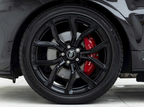 Land Rover Range Rover Sport 5.0 SVR Carbon Edition