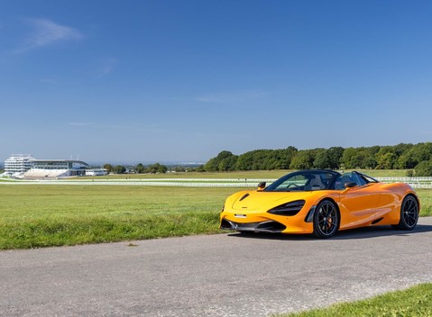 McLaren 720S Spider Peformance 5