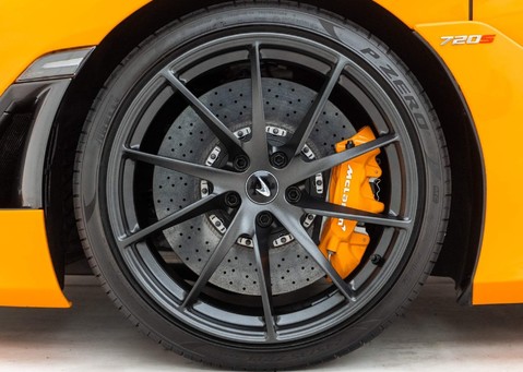 McLaren 720S Spider Peformance 