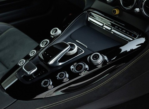 Mercedes-Benz AMG GT R Premium 15