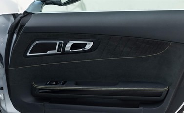 Mercedes-Benz AMG GT R Premium 17