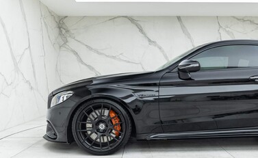 Mercedes-Benz C63 S Coupe Brabus 32