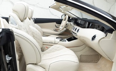 Mercedes-Benz S Class S650 Cabriolet Maybach 11