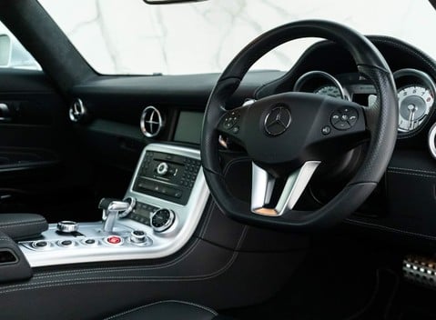 Mercedes-Benz SLS AMG 6