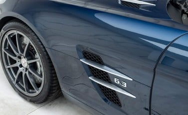 Mercedes-Benz SLS AMG 26