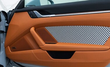 Porsche 911 (992) Sport Classic 23