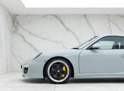 Porsche 911 (997) Sport Classic 34