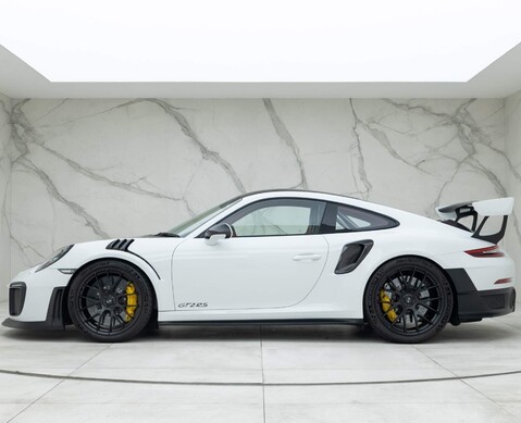 Porsche 911 GT2 RS (991) 