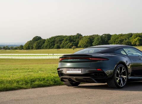 Aston Martin DBS Superleggera 11