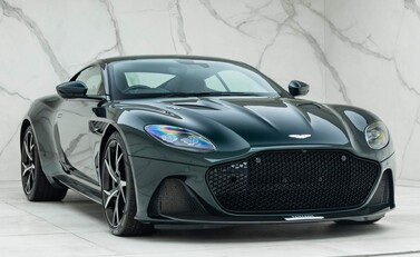 Aston Martin DBS Superleggera 6