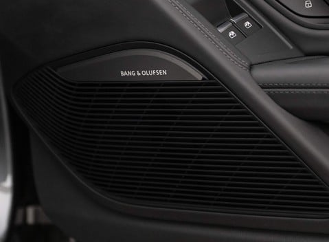 Audi R8 V10 Performance Carbon Black 18