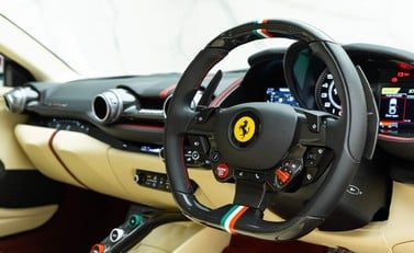Ferrari 812 Superfast 10