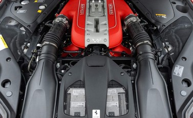 Ferrari 812 Superfast 37