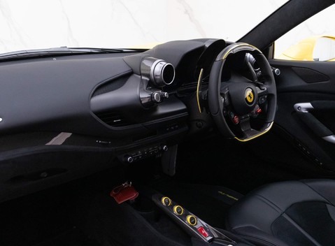 Ferrari F8 Tributo 12