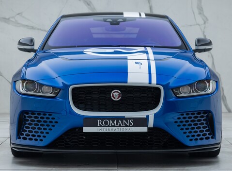 Jaguar XE SV Project 8 4