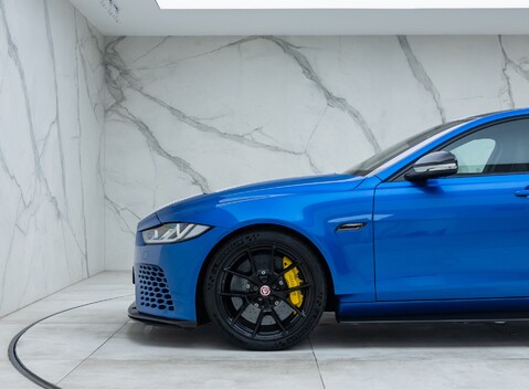 Jaguar XE SV Project 8 54