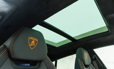 Lamborghini Urus 9