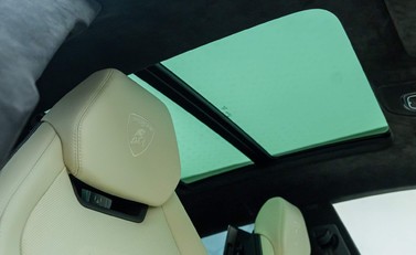 Lamborghini Urus S 7
