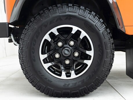 Land Rover Defender 110 Adventure Edition