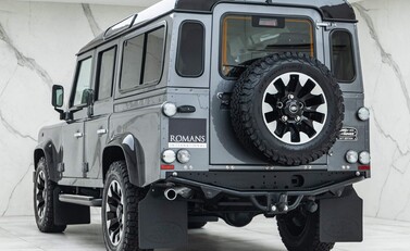 Land Rover Defender 110 Works V8 70th Edition 4