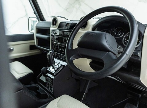 Land Rover Defender 110 Works V8 70th Edition 5
