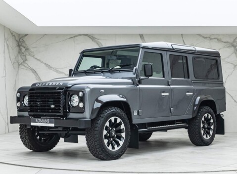 Land Rover Defender 110 Works V8 70th Edition 1