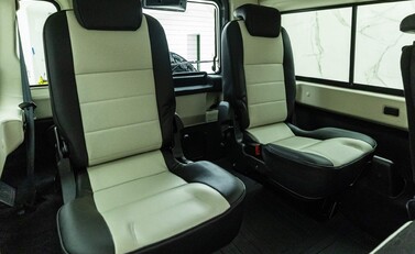 Land Rover Defender 110 Works V8 70th Edition 9