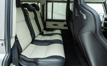 Land Rover Defender 110 Works V8 70th Edition 10
