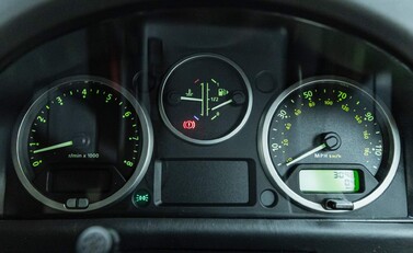 Land Rover Defender 110 Works V8 70th Edition 13