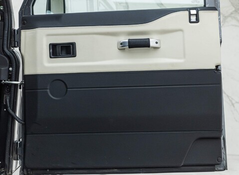 Land Rover Defender 110 Works V8 70th Edition 18