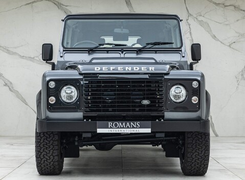 Land Rover Defender 110 Works V8 70th Edition 20