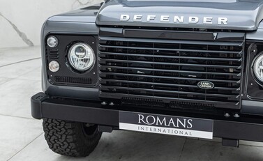 Land Rover Defender 110 Works V8 70th Edition 23