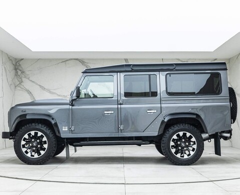Land Rover Defender 110 Works V8 70th Edition