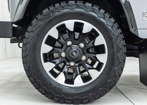 Land Rover Defender 110 Works V8 70th Edition 