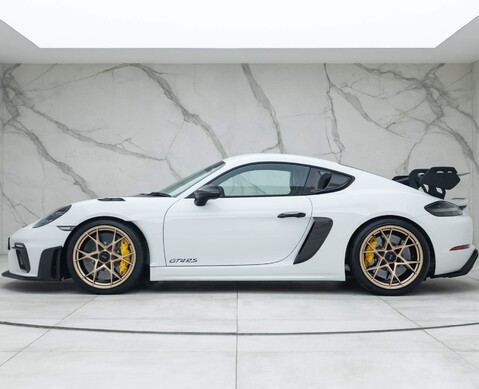 Porsche Cayman GT4 RS (718)