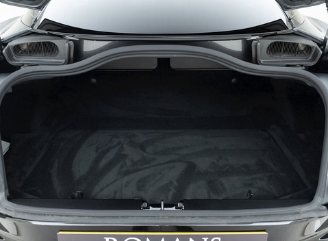 Aston Martin DB11 V8 Shadow Edition 25