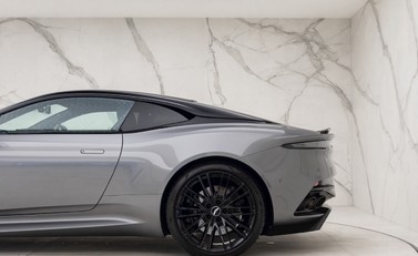 Aston Martin DBS Superleggera 27