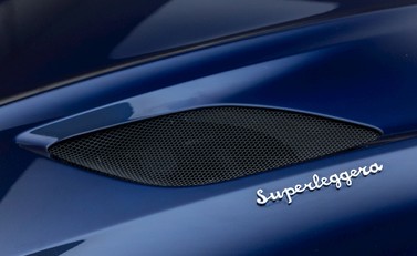 Aston Martin DBS Superleggera 22