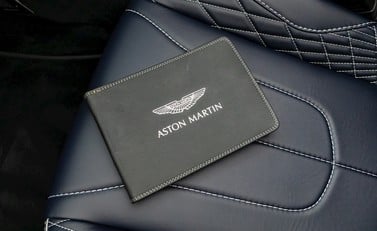 Aston Martin Vanquish S Volante 32