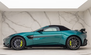 Aston Martin V8 Vantage Roadster F1 Edition 3
