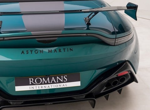 Aston Martin V8 Vantage Roadster F1 Edition 24
