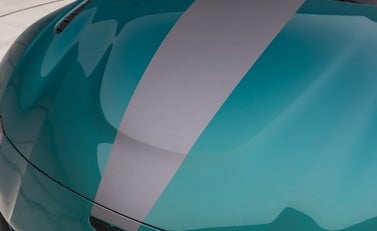 Aston Martin V8 Vantage Roadster F1 Edition 25