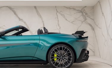 Aston Martin V8 Vantage Roadster F1 Edition 32